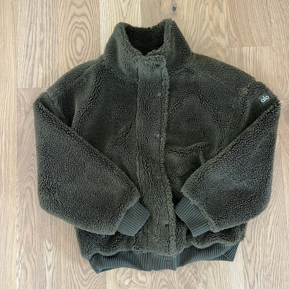 ALO Yoga Olive Green Fleece Puffer Jacket